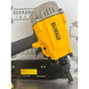 Clavadora Neumática Dewalt 21° Industrial Dwf83pl Tarimas